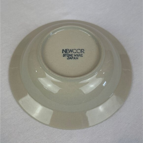 Vintage Newcor Stoneware Bowl With Retro Stripes Made In Japan - Picture 2 of 6